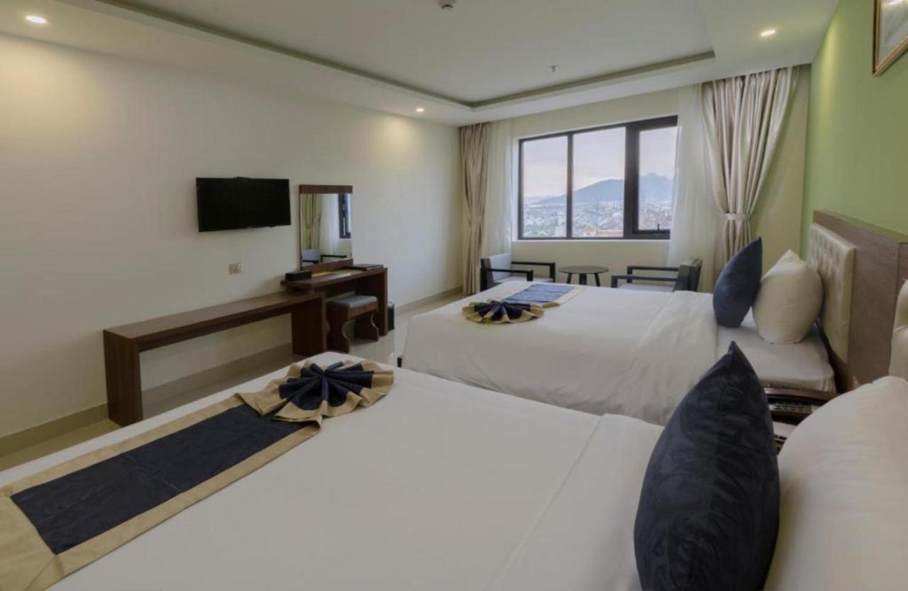 7 Seven Sea Hotel Дананг Экстерьер фото