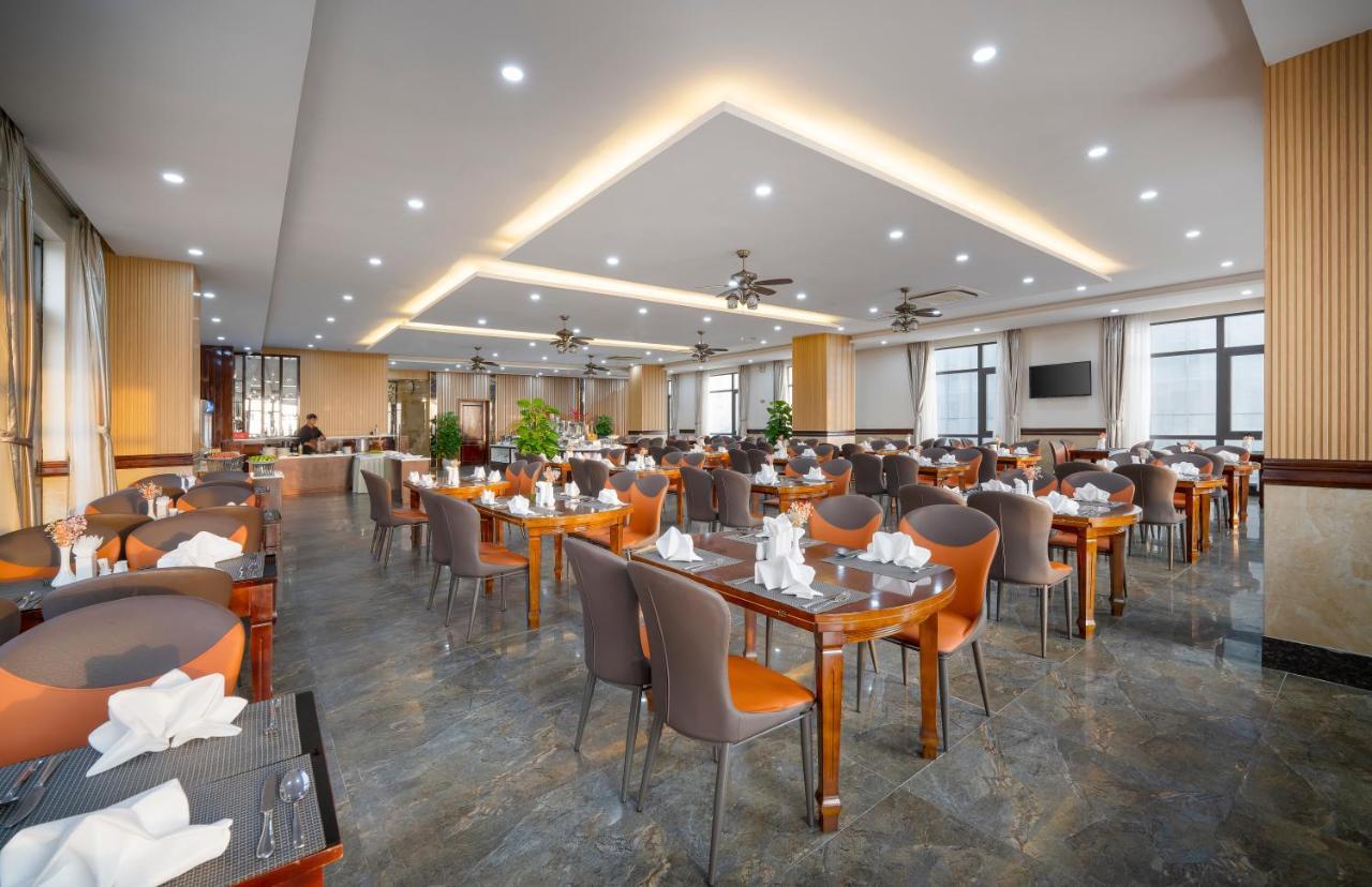 7 Seven Sea Hotel Дананг Экстерьер фото