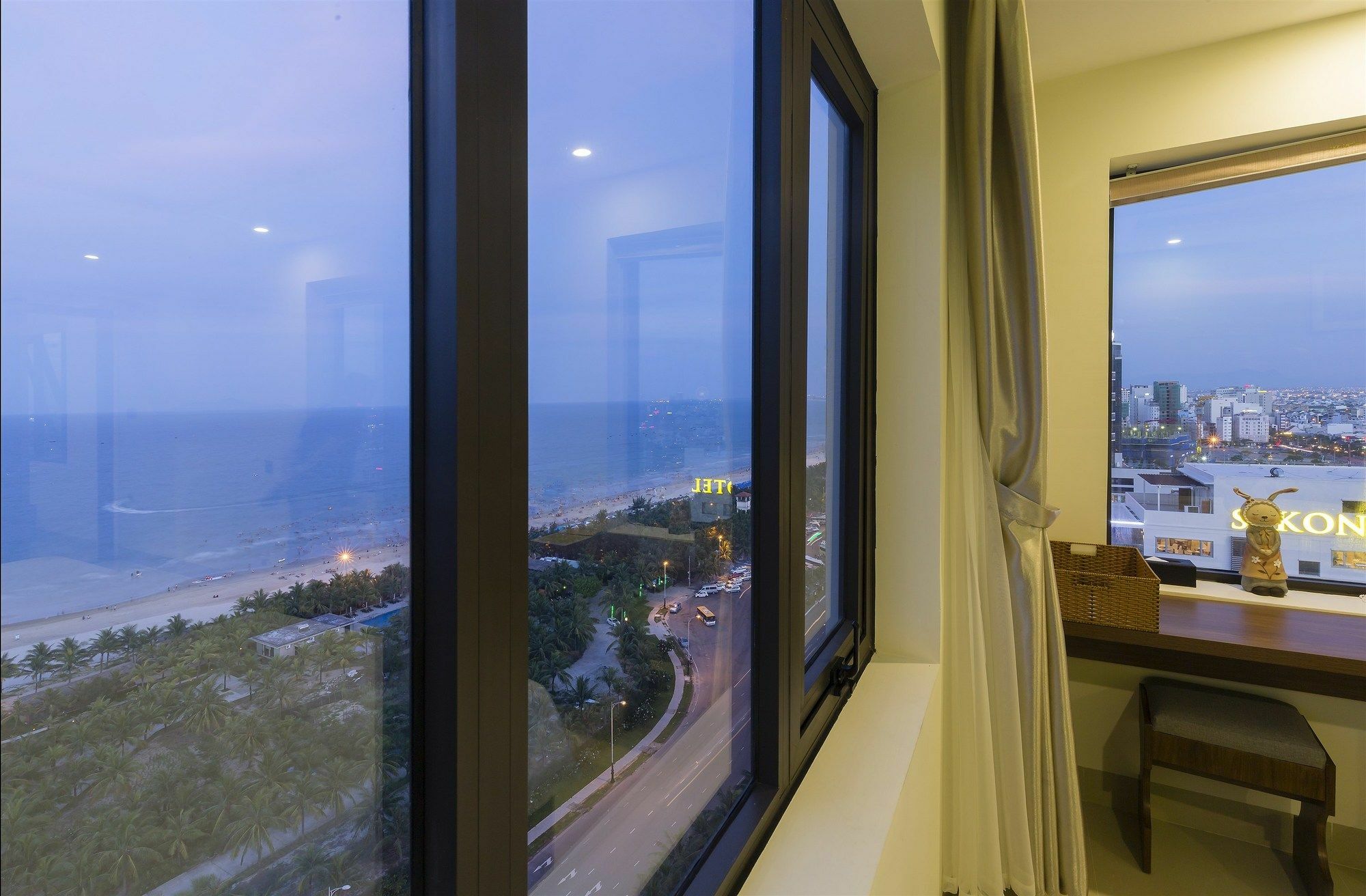 7 Seven Sea Hotel Дананг Экстерьер фото